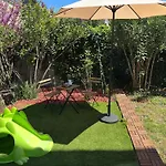 Cute 3br Jana - Beach, Parking & Pets Apartment
