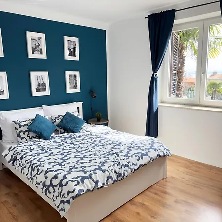 Daire Cute 3br Jana - Beach, Parking & Pets