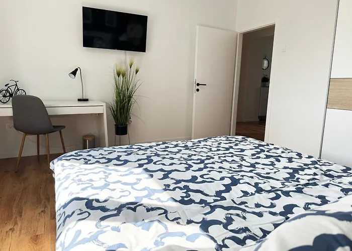 Cute In Near With Parking Rijeka
