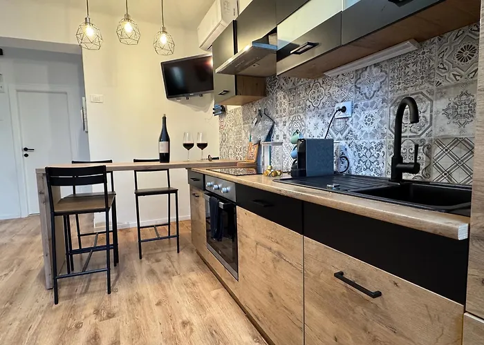 Cute In Near With Parking Apartamento