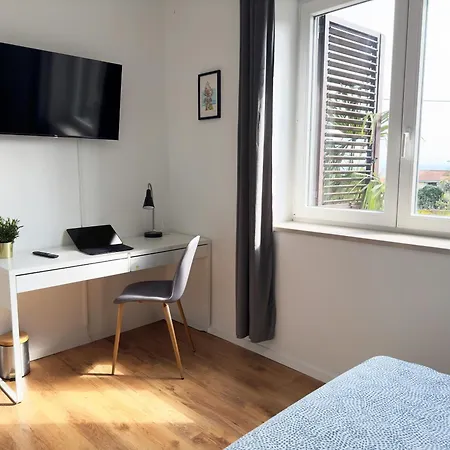 Apartment Cute In Near With Parking *