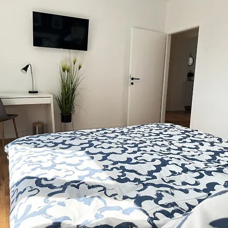 Cute In Near With Parking Rijeka