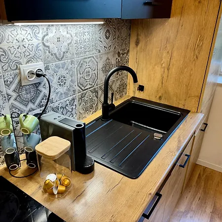 Cute In Near With Parking Διαμέρισμα Ριέκα