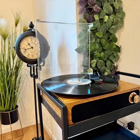 Cute In Near With Parking *