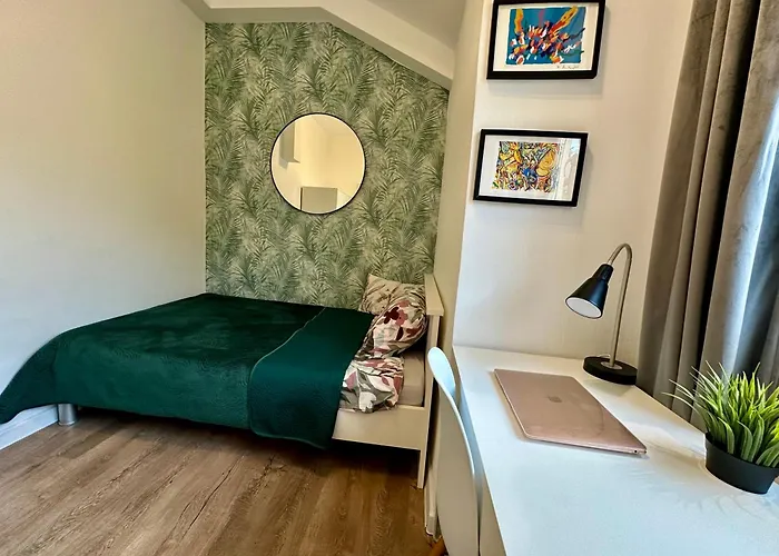 Cute In Near With Parking Lägenhet *