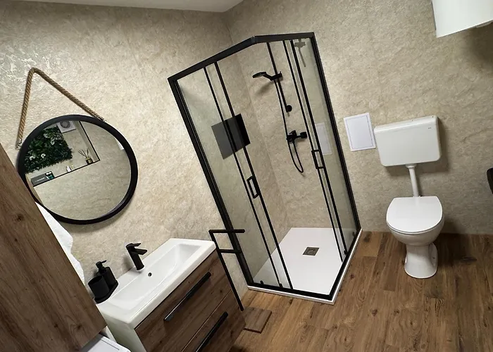 Cute In Near With Parking Rijeka